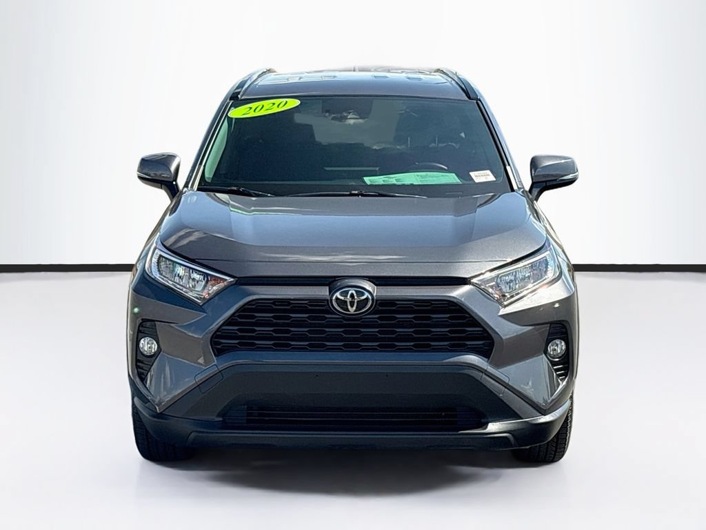 Used 2020 Toyota RAV4 XLE w/ XLE Grade Weather Package AWD/4WD image 2