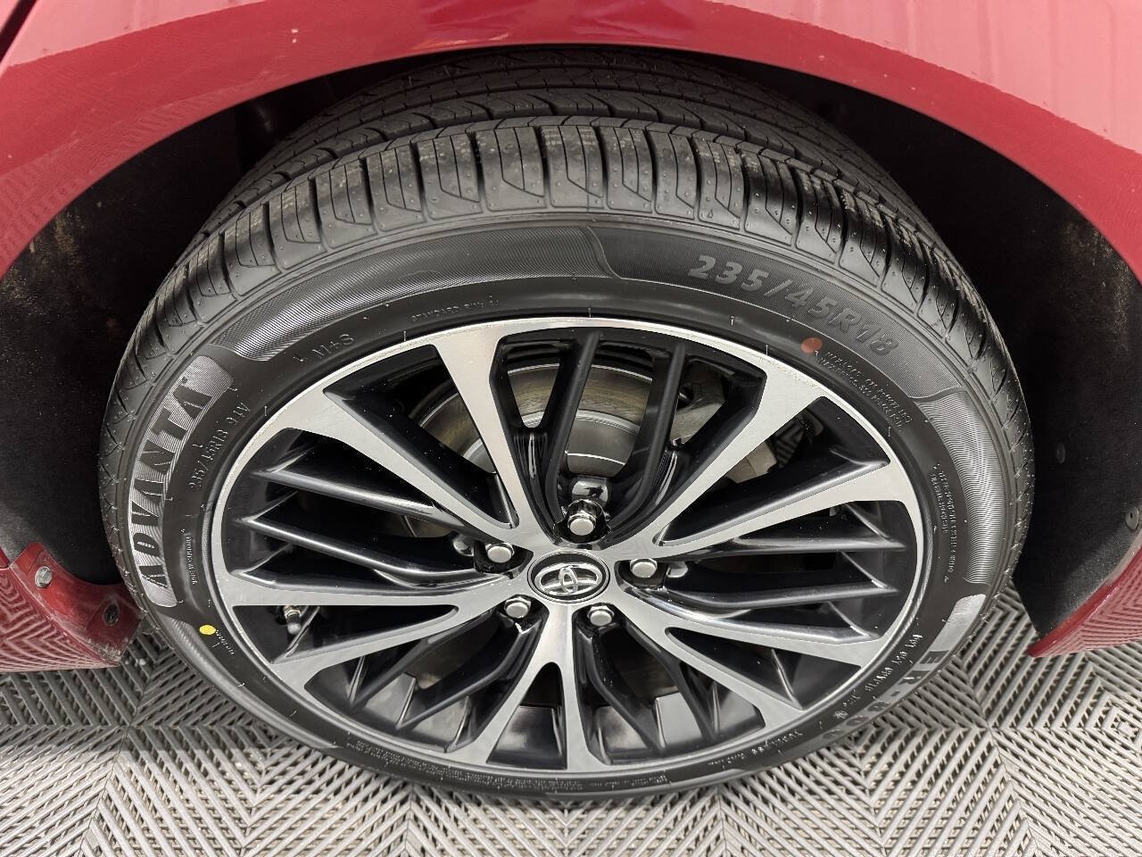 Used 2018 Toyota Camry SE FWD image 33