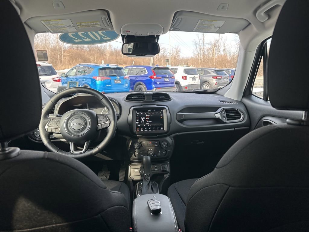 Used 2022 Jeep Renegade Latitude w/ Convenience Group image 30