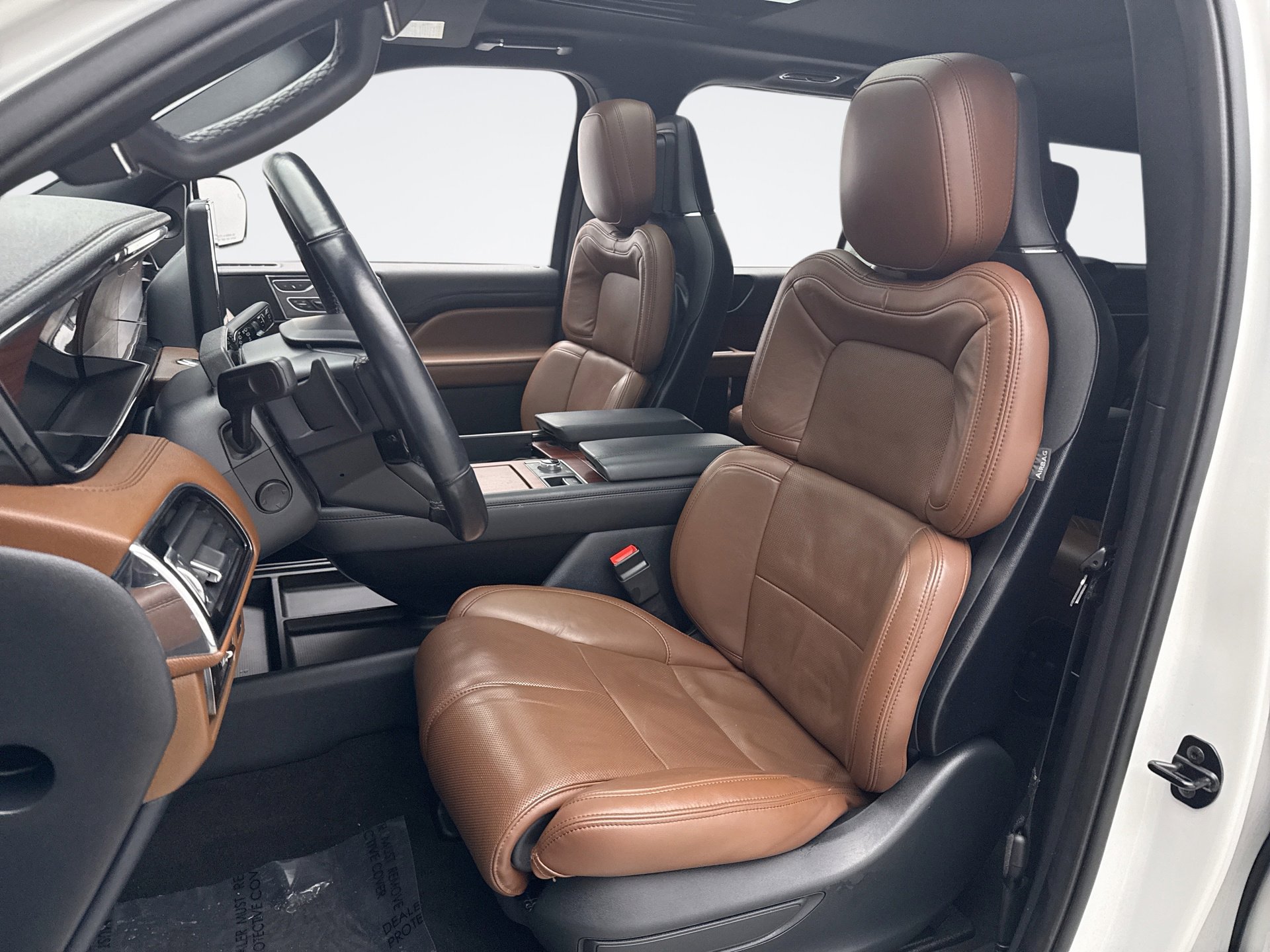 Used 2023 Lincoln Navigator L Reserve w/ Monochromatic Package image 11