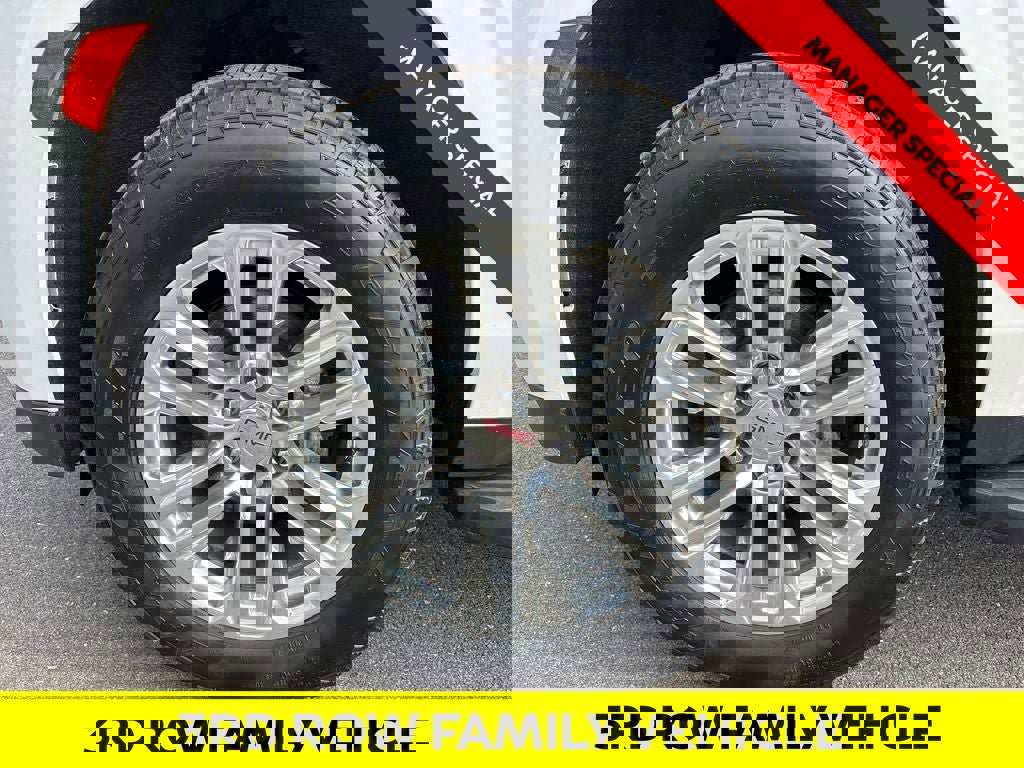 Used 2021 GMC Yukon SLT w/ SLT Premium Package image 7