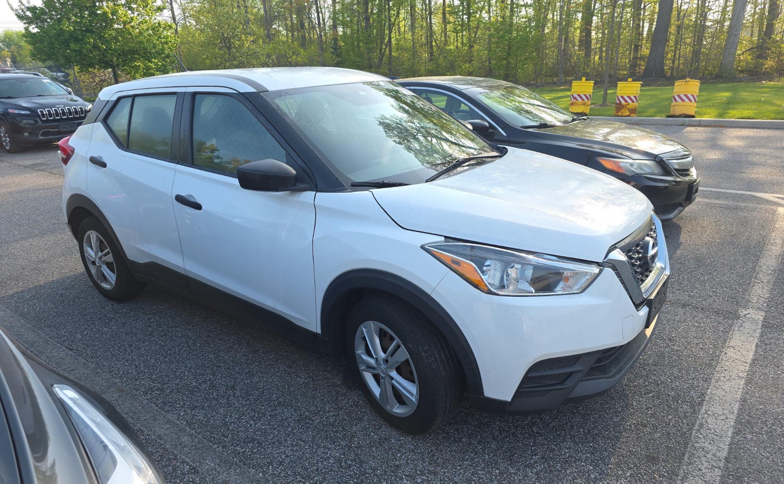 Used 2020 Nissan Kicks S FWD image 3