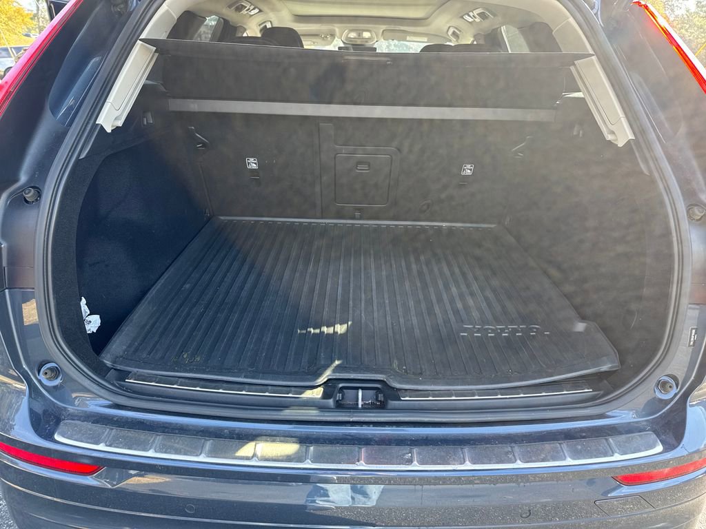 Certified 2023 Volvo XC60 B5 Core w/ Climate Package image 27