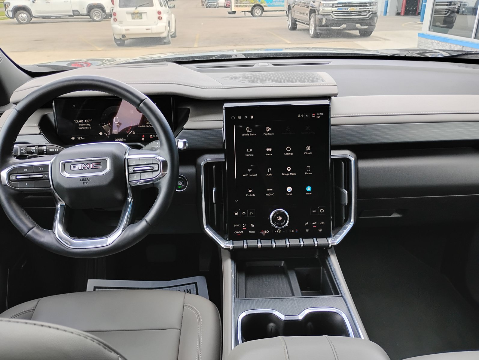 Used 2024 GMC Acadia Elevation FWD image 16