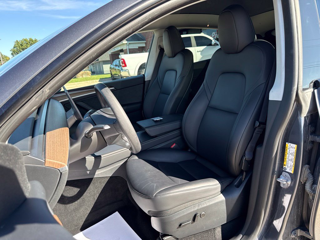 Used 2023 Tesla Model Y Long Range AWD/4WD image 2