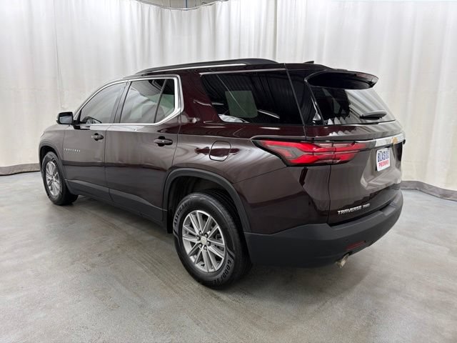 Used 2023 Chevrolet Traverse LT w/ Rear Camera Mirror Package AWD/4WD image 4