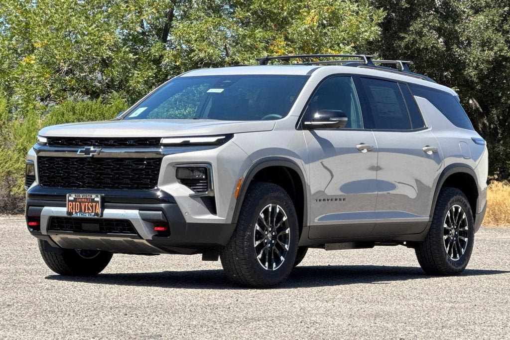 New 2026 Chevrolet Traverse Z71 w/ Enhanced Driving Package AWD/4WD image 8