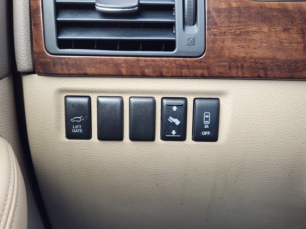 Used 2012 Nissan Armada SL AWD/4WD image 19