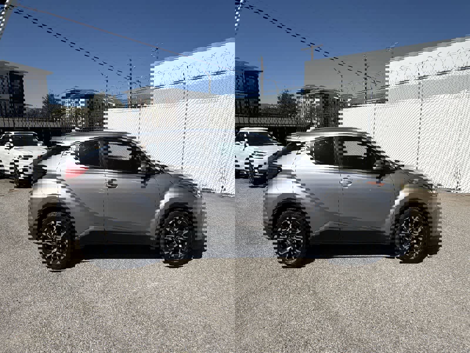 Used 2018 Toyota C-HR XLE image 15