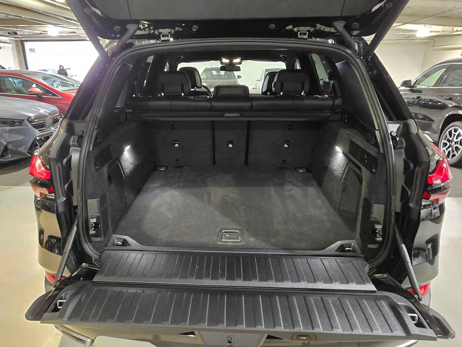 Used 2026 BMW X5 xDrive40i w/ Climate Comfort Package AWD/4WD image 13