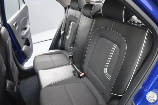 Used 2022 Hyundai Venue Limited FWD image 27