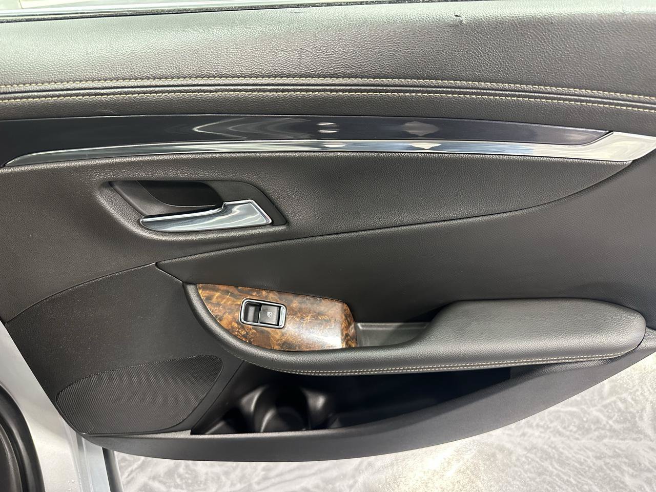 Used 2014 Chevrolet Impala LTZ FWD image 14