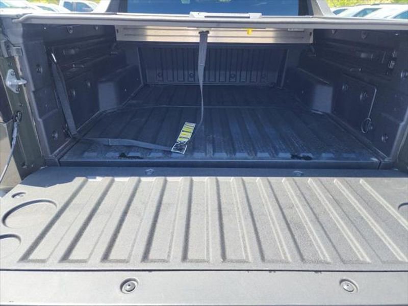 New 2025 Hyundai Santa Cruz Limited image 9