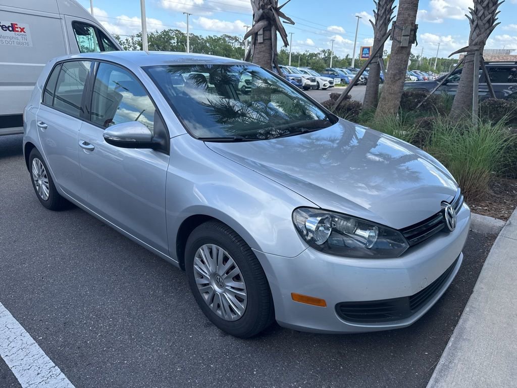Used 2011 Volkswagen Golf 4-Door FWD image 2