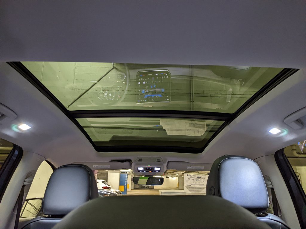 New 2025 Volkswagen Tiguan SE image 13