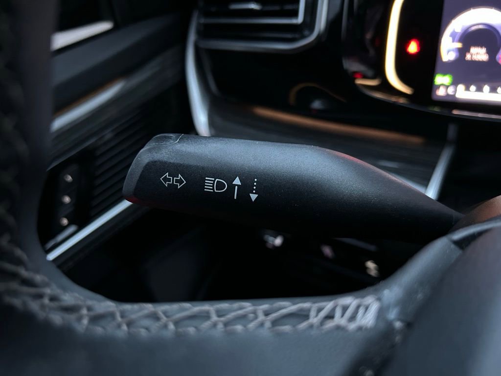 Used 2022 Jeep Wagoneer Series II image 23