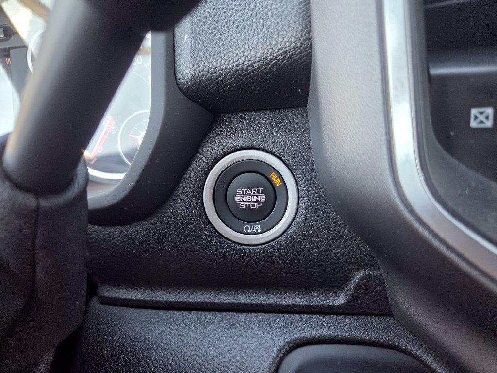Used 2025 RAM 2500 Big Horn AWD/4WD image 31