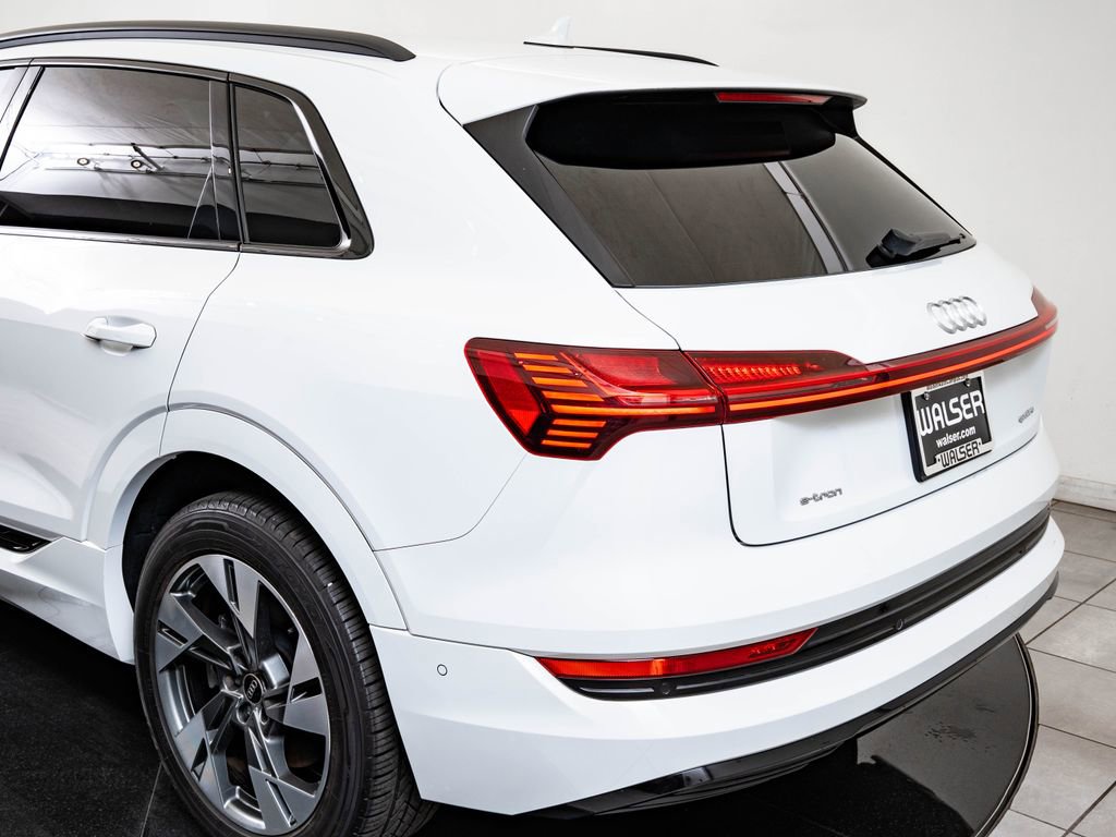 Used 2021 Audi e-tron Premium w/ Convenience Plus Package AWD/4WD image 19