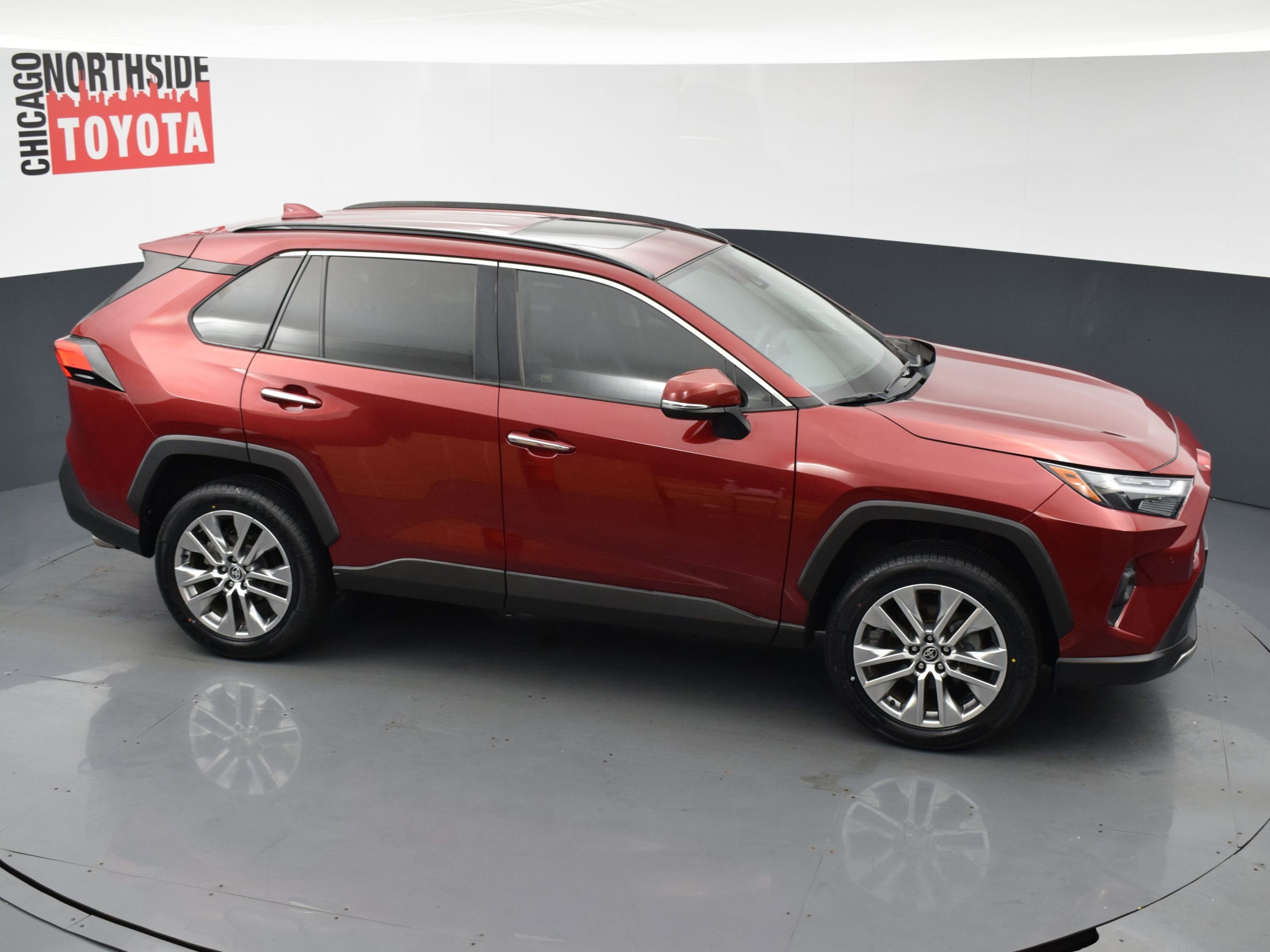 Used 2022 Toyota RAV4 Limited AWD/4WD image 30