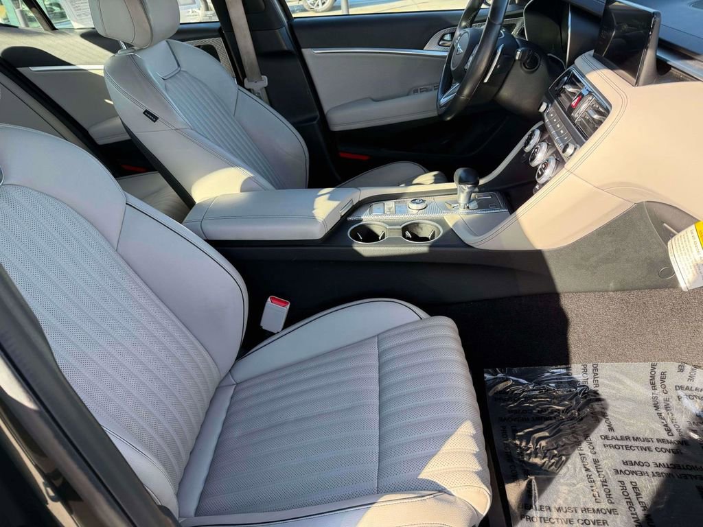 Used 2023 Genesis G70 2.0T w/ Sport Prestige Package image 15