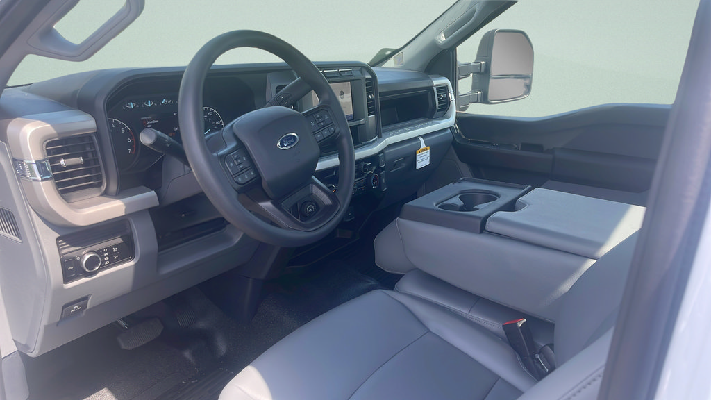 Used 2023 Ford F250 XL RWD image 13