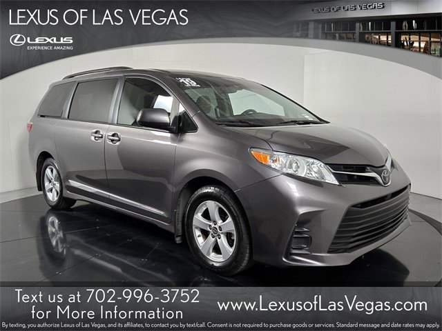 Used 2019 Toyota Sienna LE image 1
