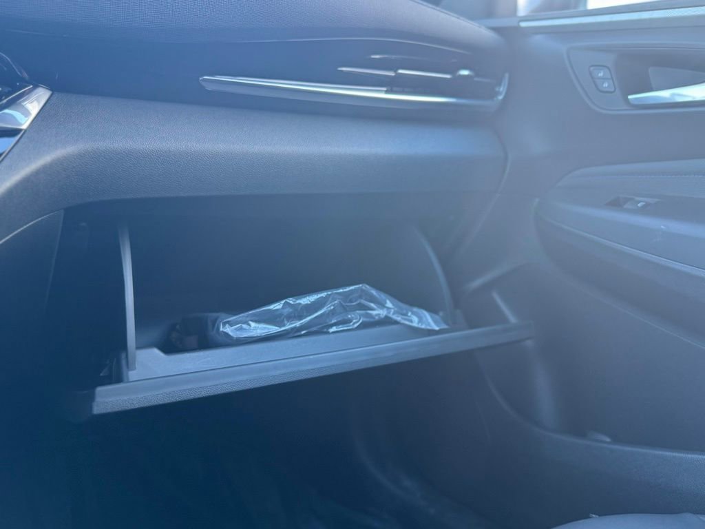 Used 2024 Buick Envista Sport Touring w/ Convenience I Package image 23