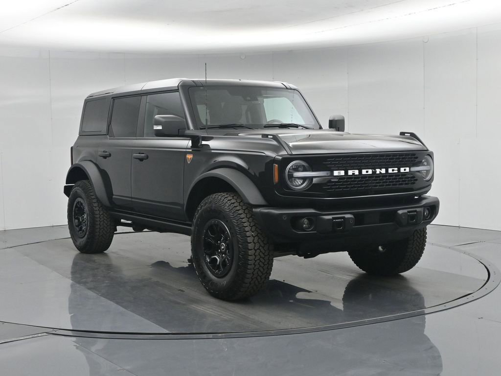 Used 2025 Ford Bronco Badlands image 58