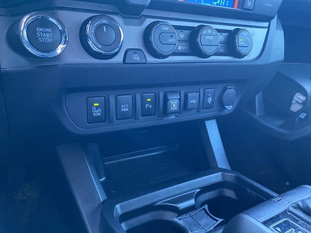 Used 2022 Toyota Tacoma TRD Sport image 13