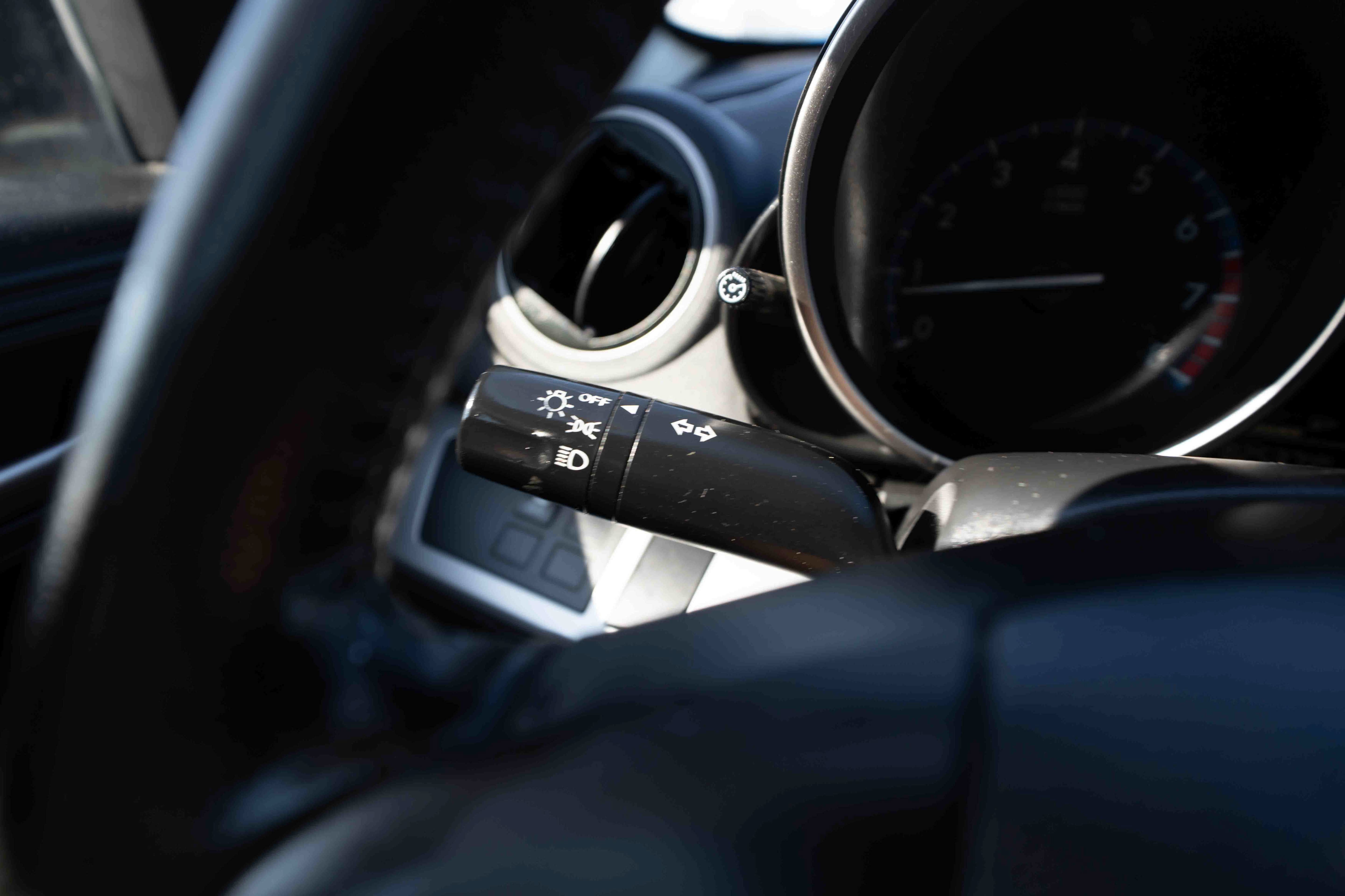 Used 2012 MAZDA MAZDA3 i Touring FWD image 13