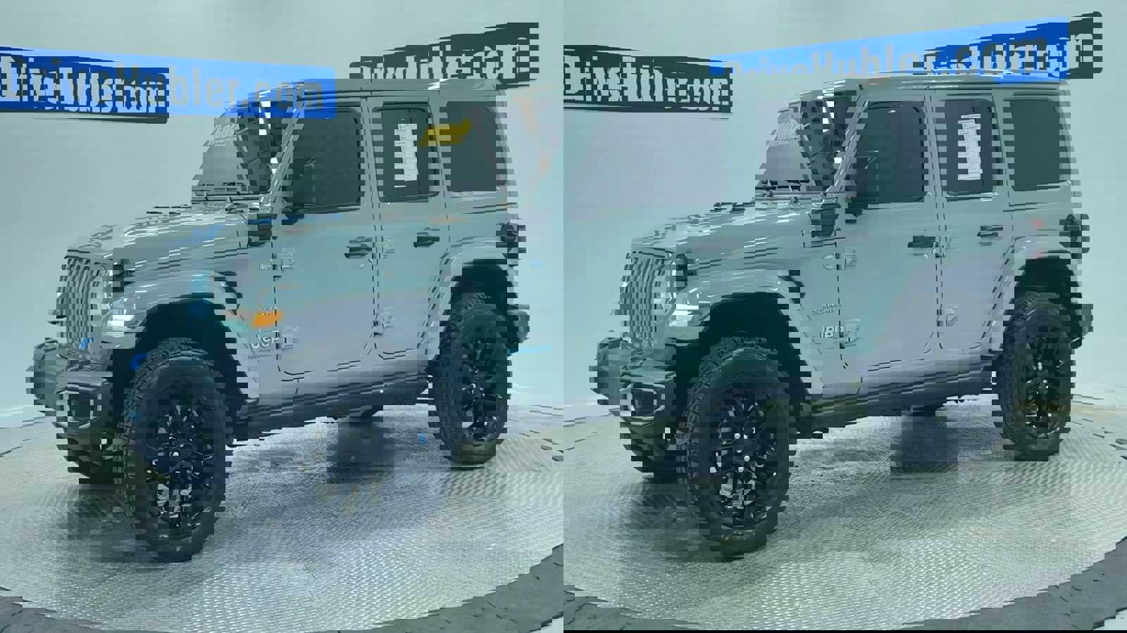 Used 2023 Jeep Wrangler Sahara w/ Cold Weather Group image 9