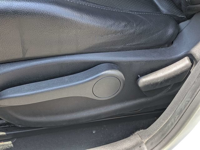 Used 2011 Nissan Juke SV FWD image 19