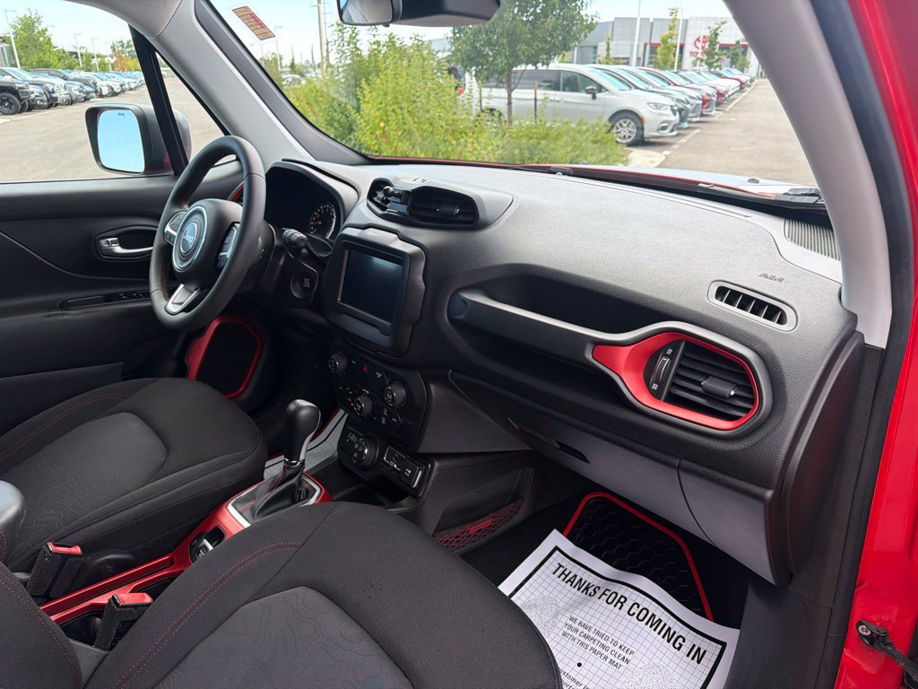 Used 2020 Jeep Renegade Trailhawk AWD/4WD image 12