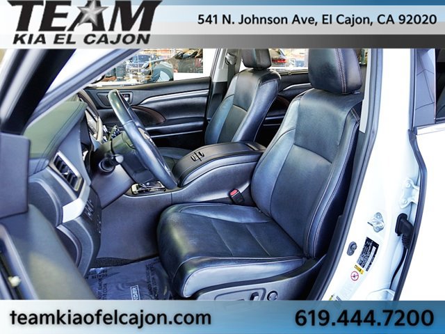 Used 2019 Toyota Highlander Limited FWD image 17