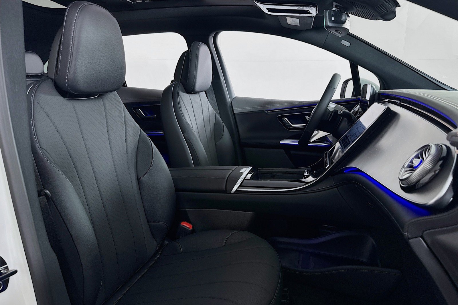 New 2026 Mercedes-Benz EQE 320 4MATIC SUV image 6