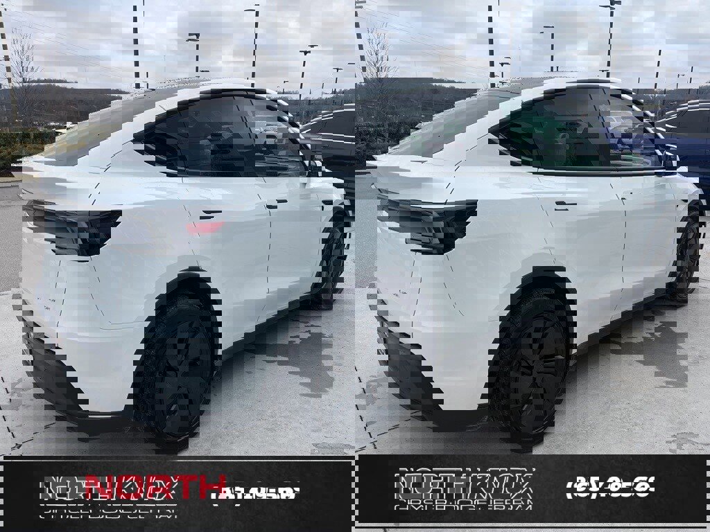 Used 2026 Tesla Model Y Long Range image 19