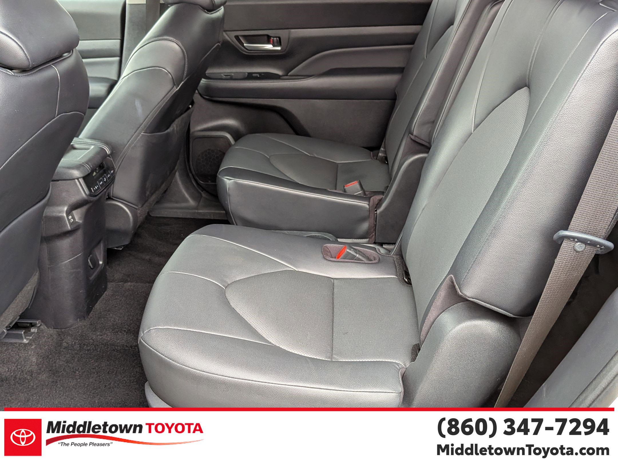 Certified 2024 Toyota Grand Highlander XLE image 33