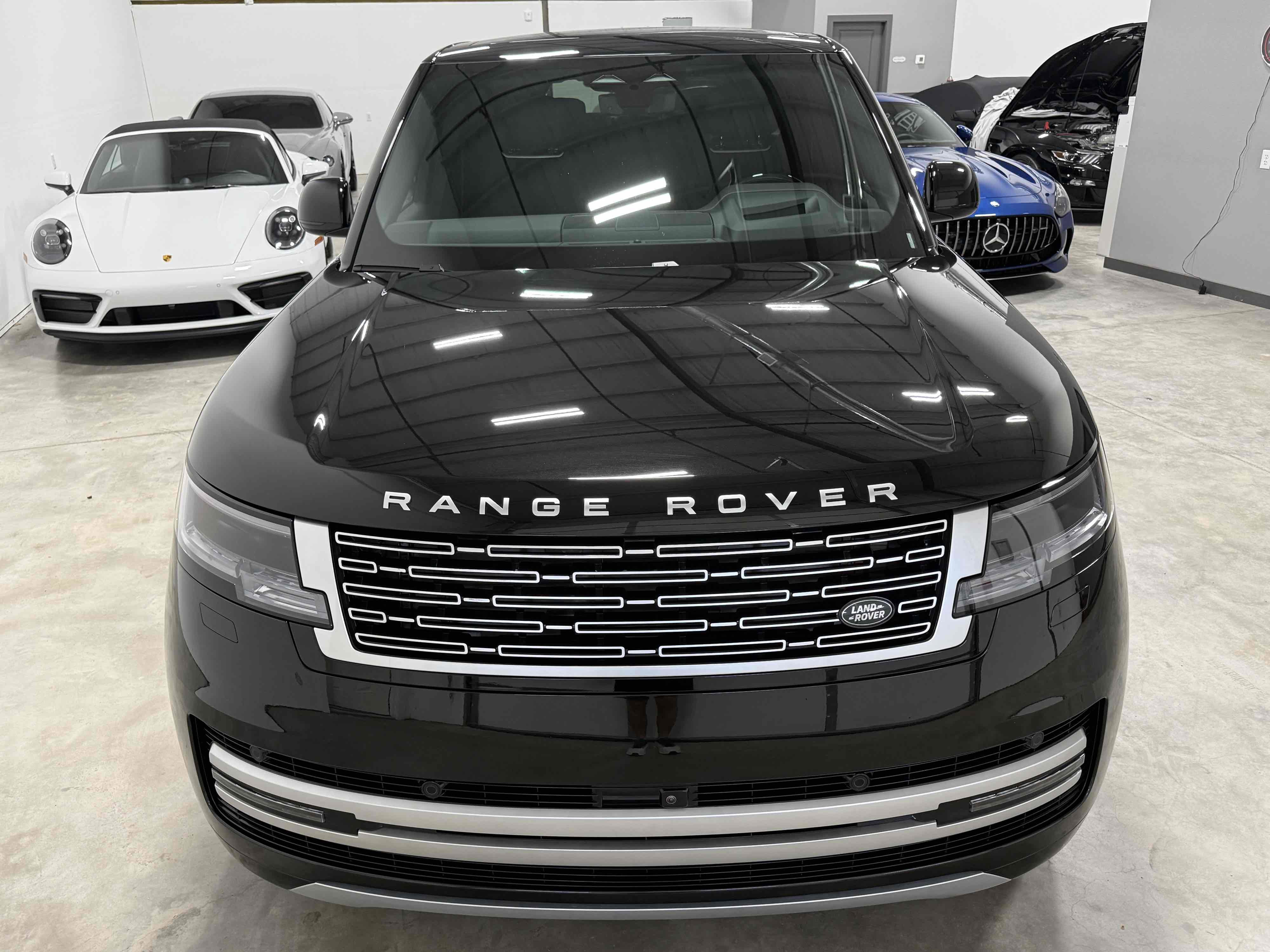 Used 2025 Land Rover Range Rover Long Wheelbase Autobiography image 20