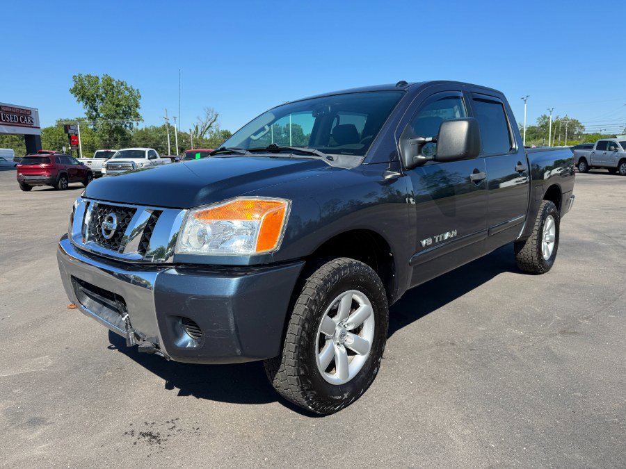 Used 2014 Nissan Titan SV AWD/4WD image 1