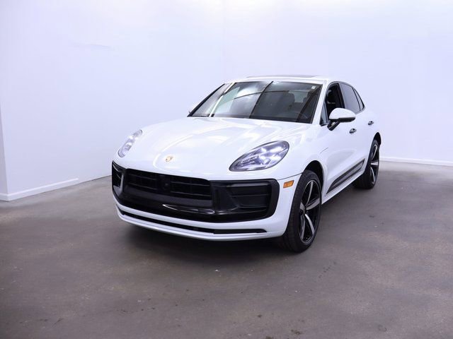 New 2024 Porsche Macan image 1