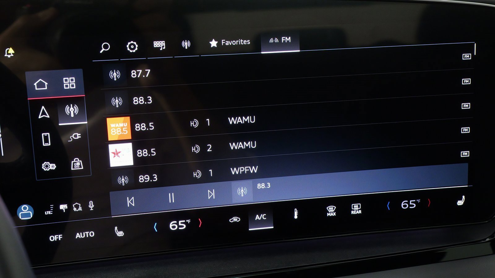 Used 2025 Audi Q6 e-tron Premium image 56