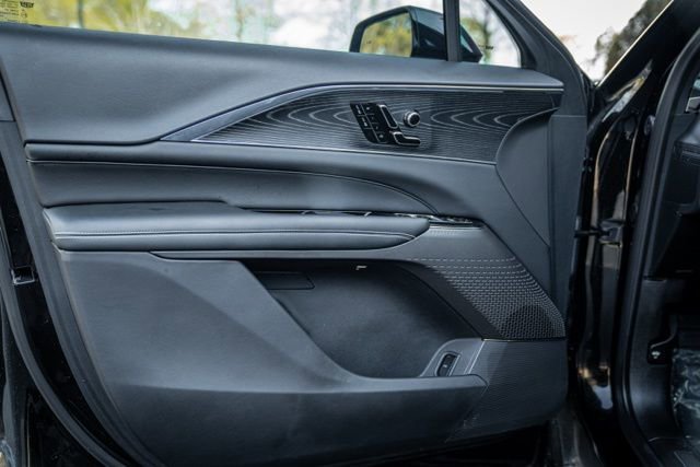 Used 2024 Cadillac Lyriq Tech image 46