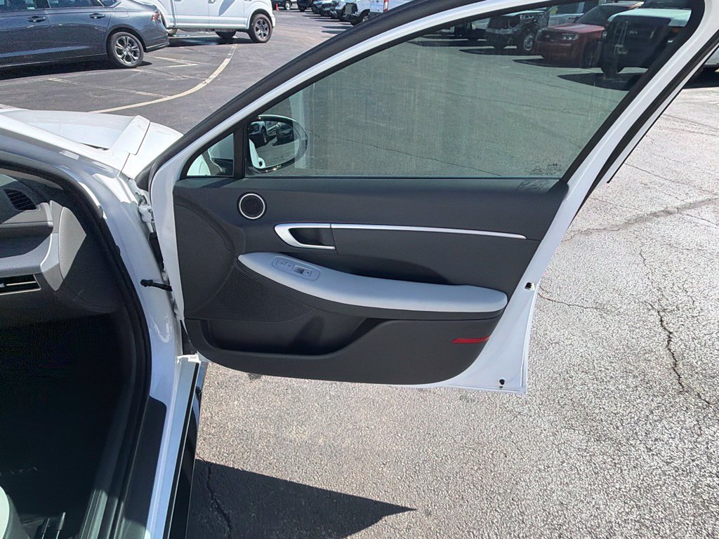 Used 2024 Hyundai Sonata SEL w/ Convenience Package FWD image 42