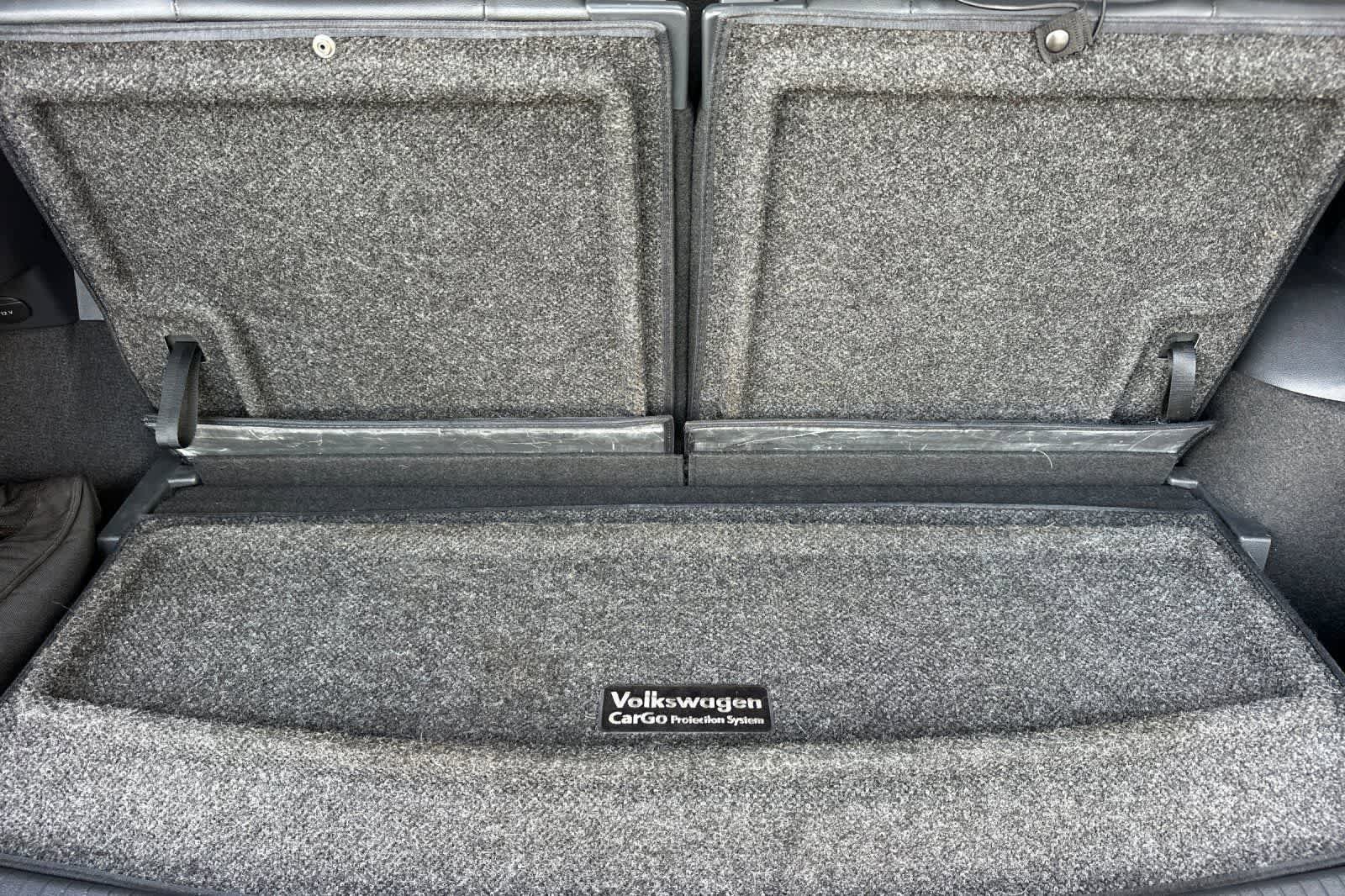 Used 2020 Volkswagen Tiguan SEL FWD image 17