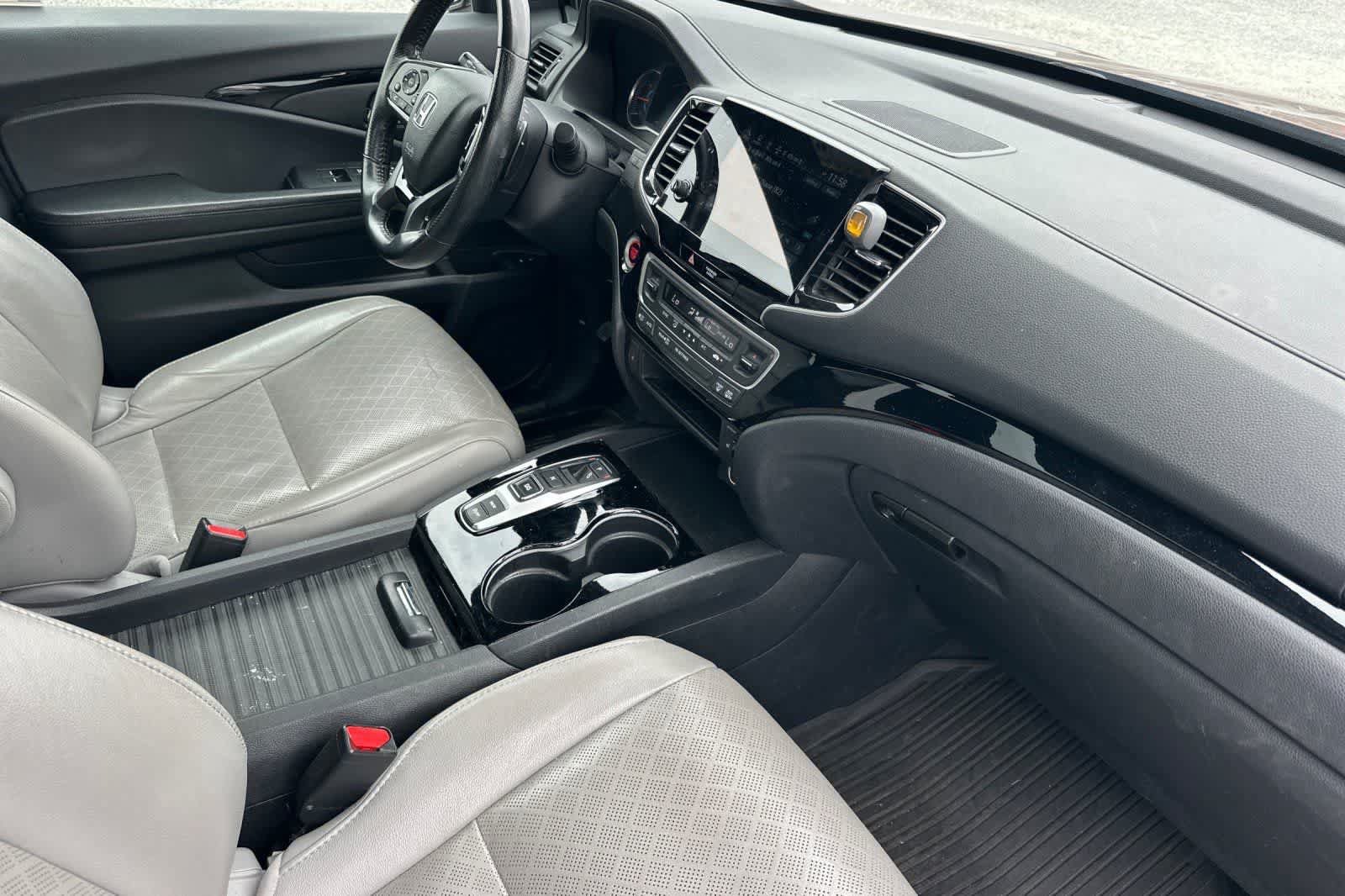 Used 2019 Honda Passport Touring image 18
