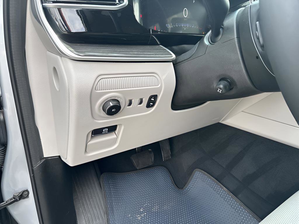 Used 2022 Jeep Wagoneer Series III w/ Premium Group I image 28