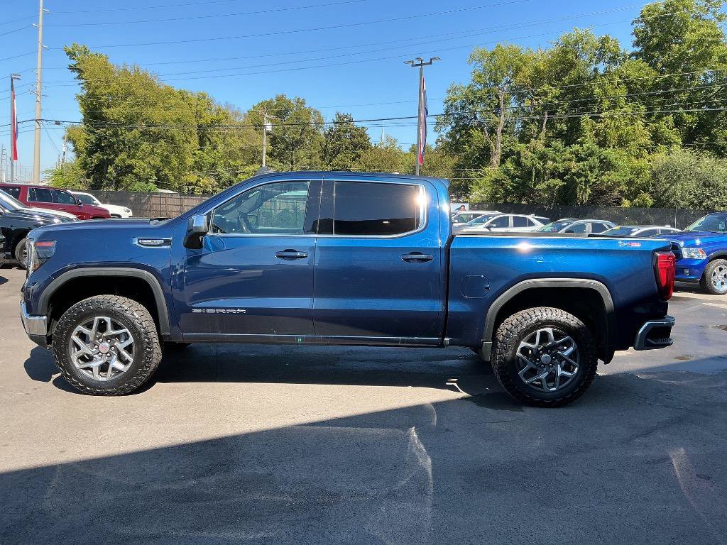 Used 2022 GMC Sierra 1500 SLE w/ X31 Off-Road Package AWD/4WD image 4