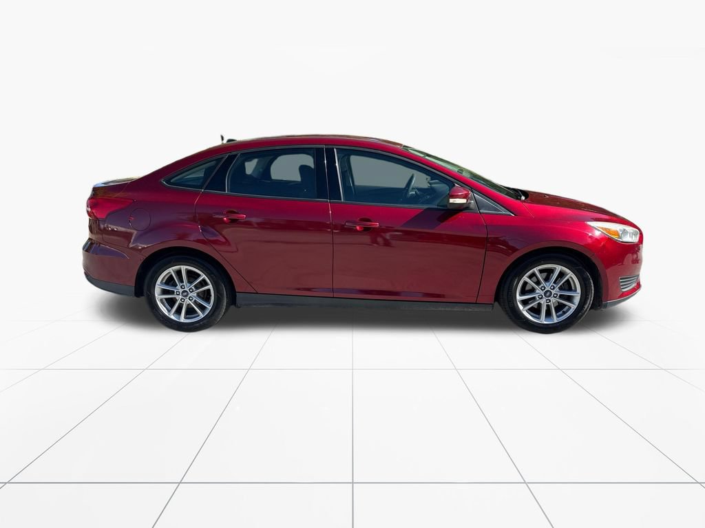 Used 2017 Ford Focus SE FWD image 9