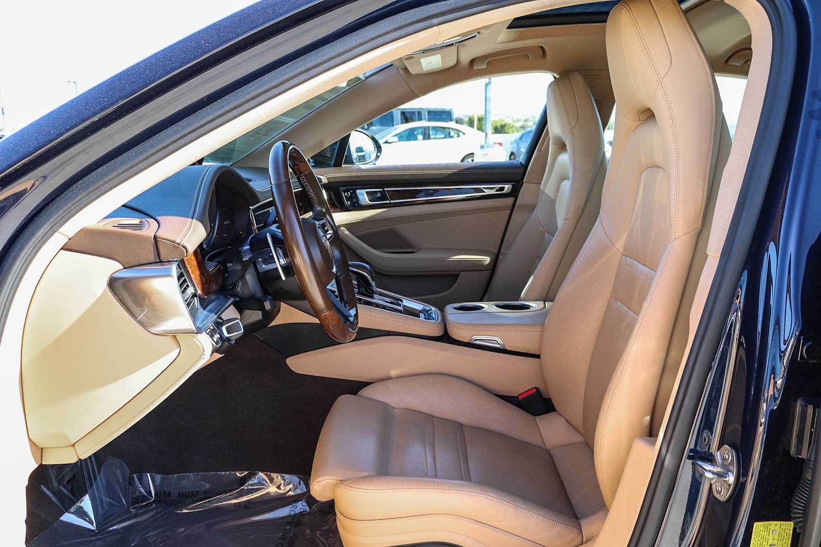 Used 2021 Porsche Panamera RWD image 20