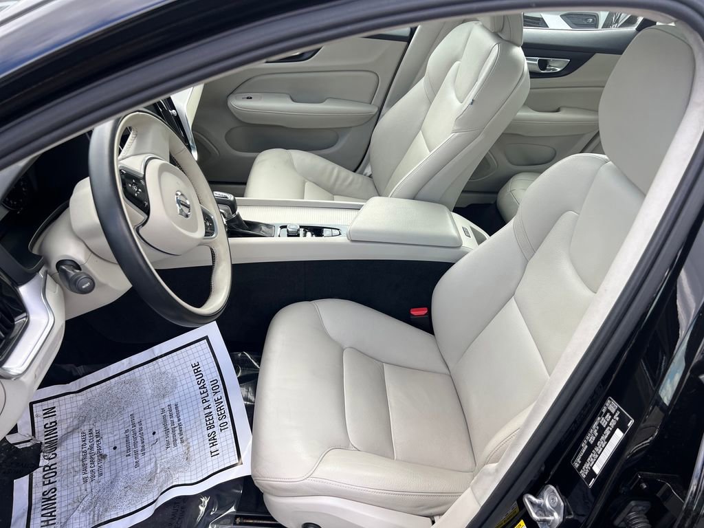 Used 2020 Volvo S60 T6 Momentum image 14